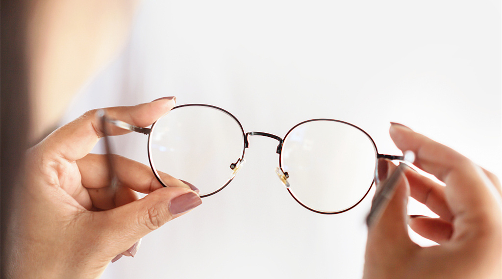 近视度数低用不用长期戴眼镜？